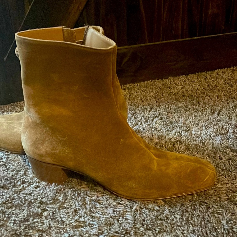 Christian Louboutin men's boot **Red Bottoms**